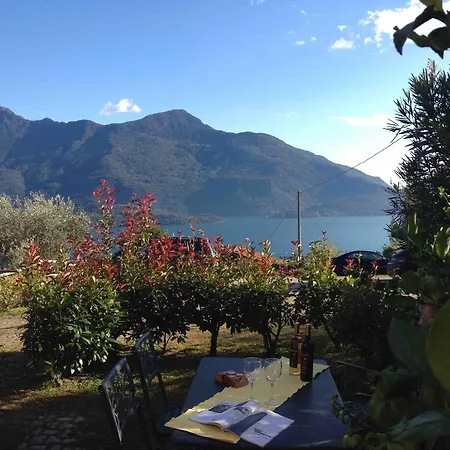 La Collina Aparthotel 3*