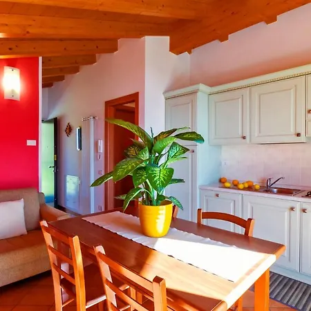La Collina Aparthotel Vercana